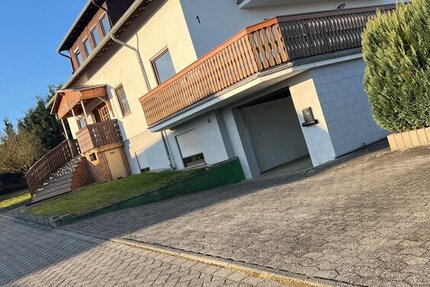 Dachgeschoßwohnung mit Balkon und Blick ins Grüne