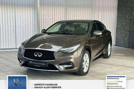 INFINITI Q30